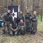 Участники Витебской мышеловки с командными флагами